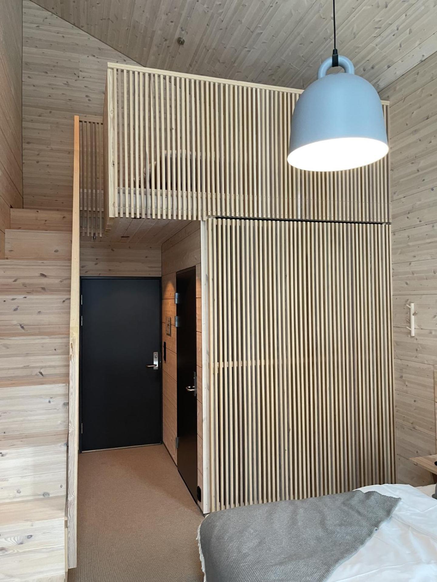 Brimibue Hotel Лом Екстер'єр фото